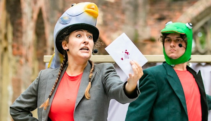 Angelica Sprocket's Pockets - Outdoor Family Theatre at Castle Fraser with Folksy Theatre Productions