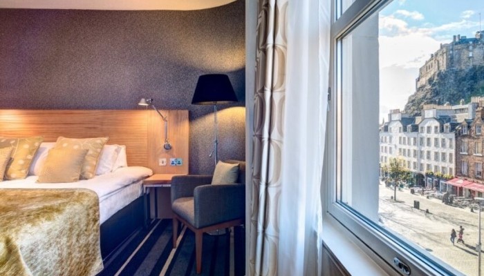 Apex City of Edinburgh Hotel room and view