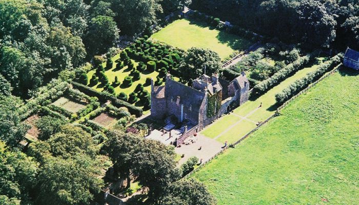 Charity Garden Opening - Earlshall Castle